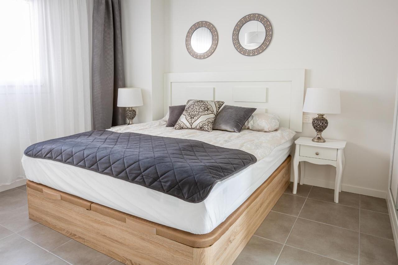 Sunny Apartment In Denia With Outdoor Swimming Pool And Garage Parking Place Included, 300M From The Sandy Beach ภายนอก รูปภาพ