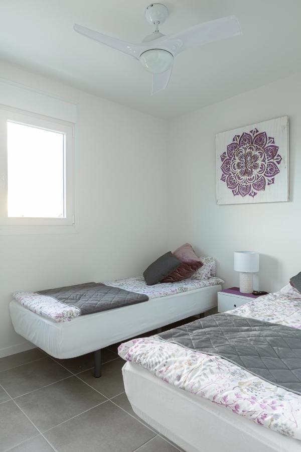 Sunny Apartment In Denia With Outdoor Swimming Pool And Garage Parking Place Included, 300M From The Sandy Beach ภายนอก รูปภาพ